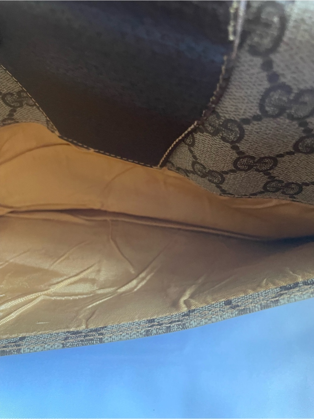 #68. Authentic Gucci GG Supreme Canvas Foldover Clutch Bag with Gold-Tone Buckle - Picture 14 of 16